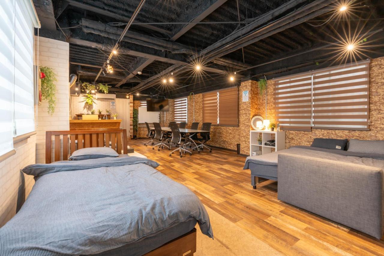 U.House Aparthotel Osaka Bagian luar foto