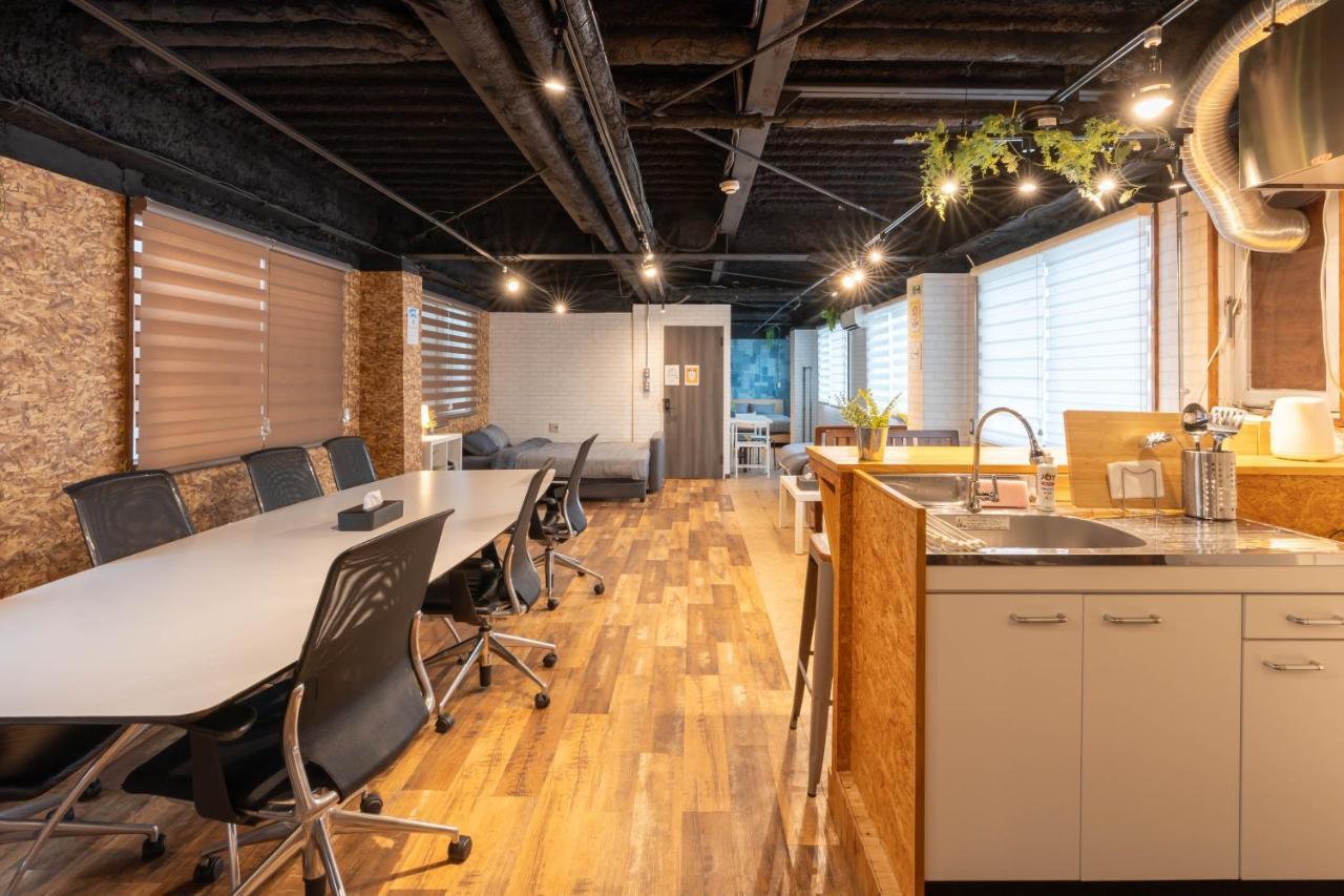 U.House Aparthotel Osaka Bagian luar foto