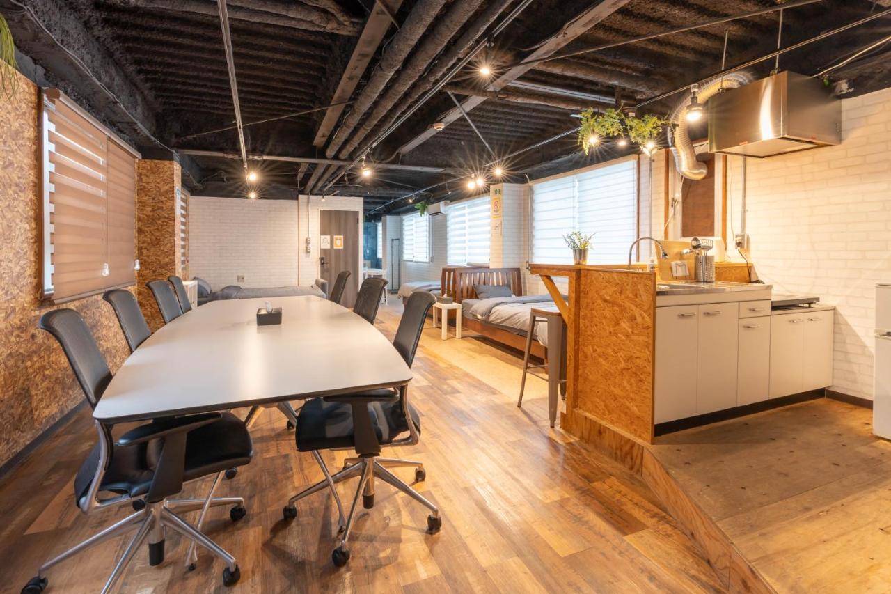 U.House Aparthotel Osaka Bagian luar foto