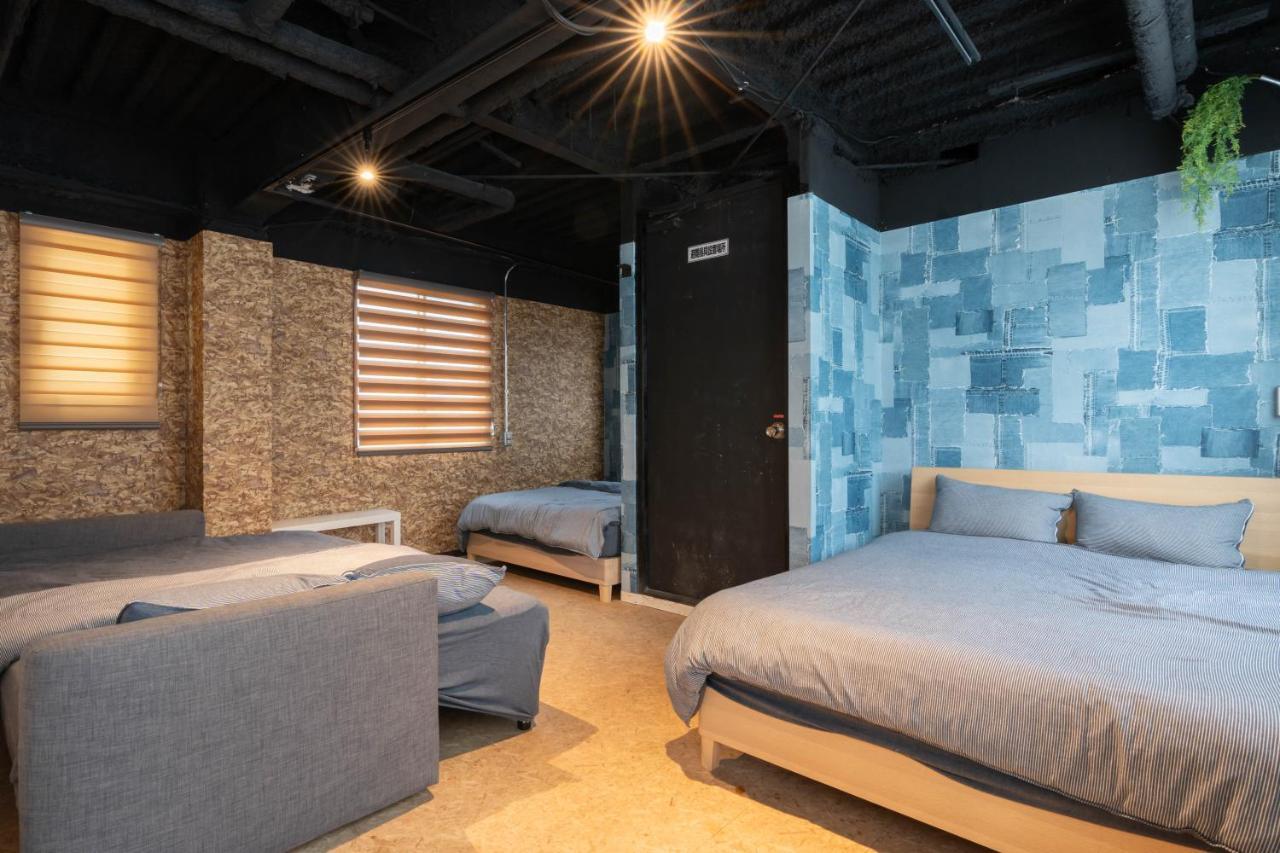 U.House Aparthotel Osaka Bagian luar foto