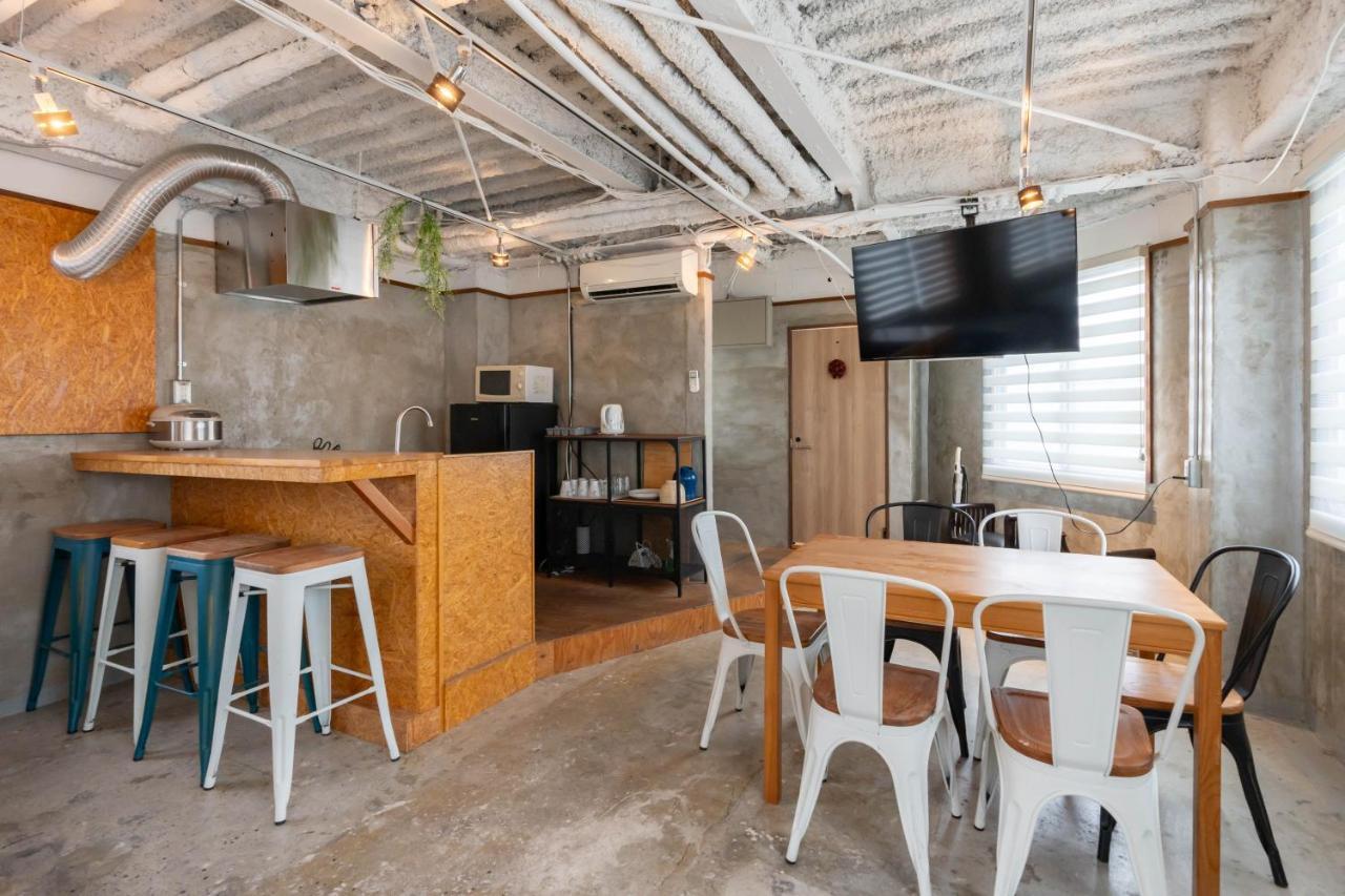 U.House Aparthotel Osaka Bagian luar foto