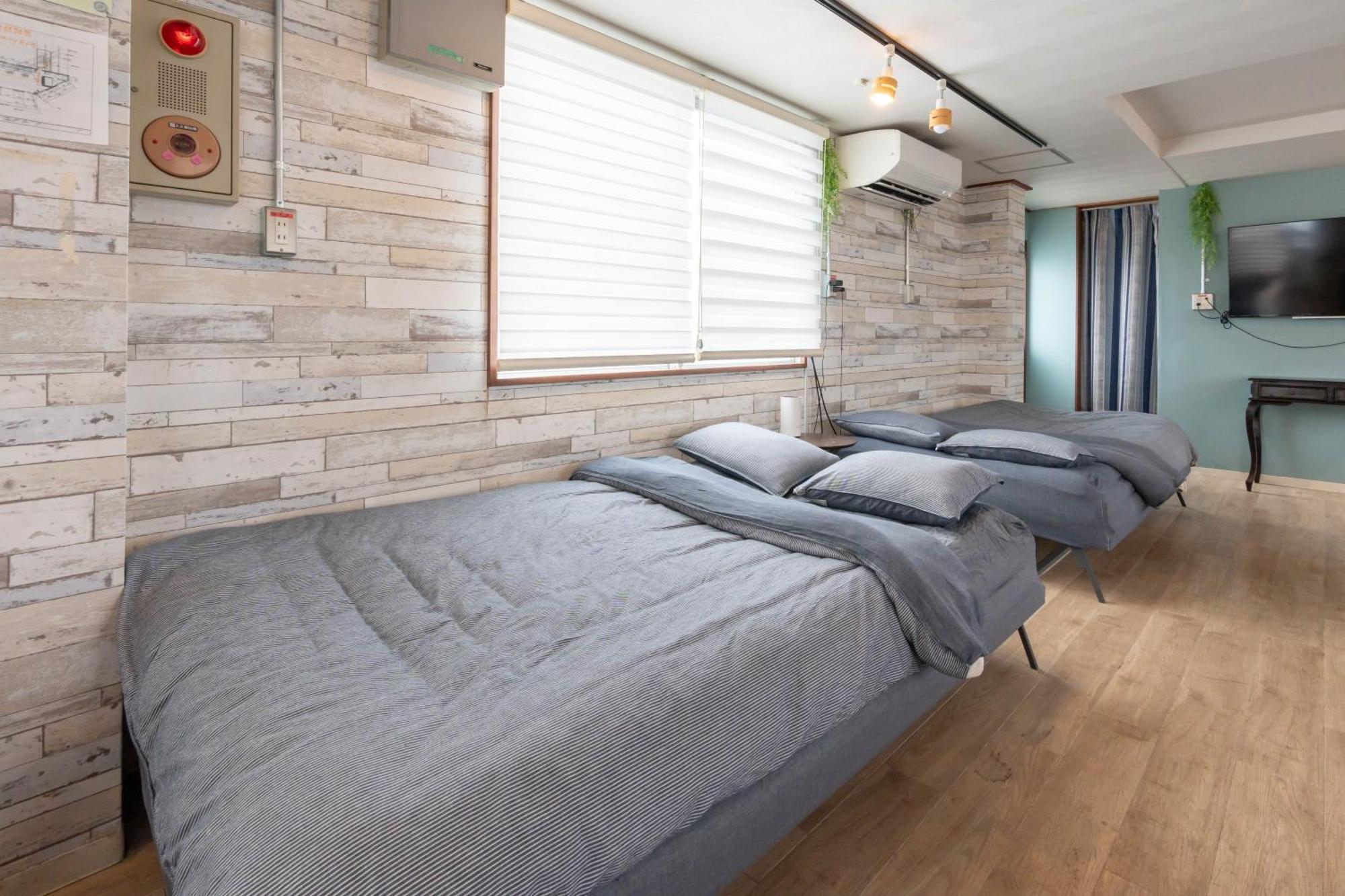 U.House Aparthotel Osaka Bagian luar foto